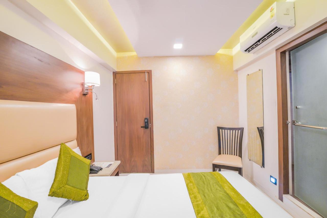 Oxford Hotel Powai Βομβάη Εξωτερικό φωτογραφία