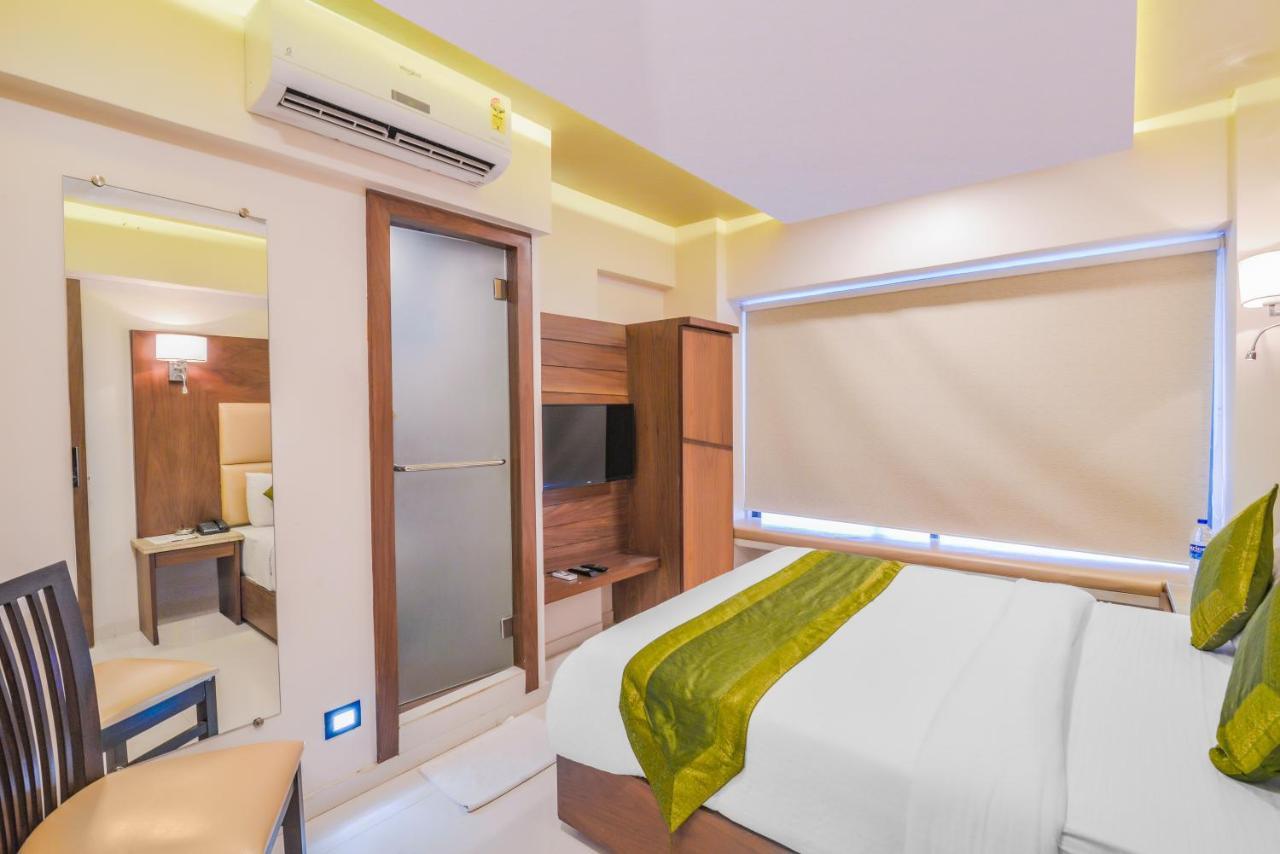 Oxford Hotel Powai Βομβάη Εξωτερικό φωτογραφία