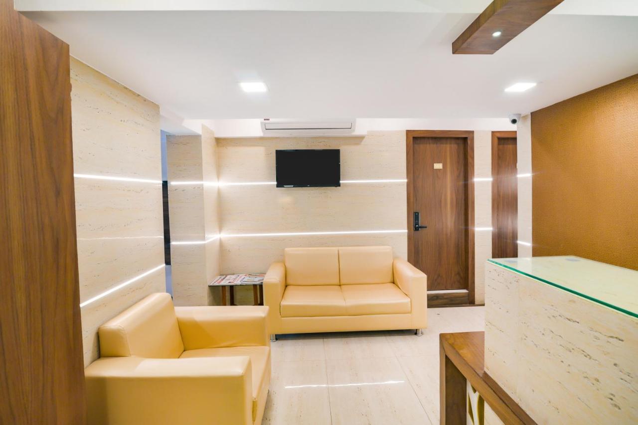 Oxford Hotel Powai Βομβάη Εξωτερικό φωτογραφία