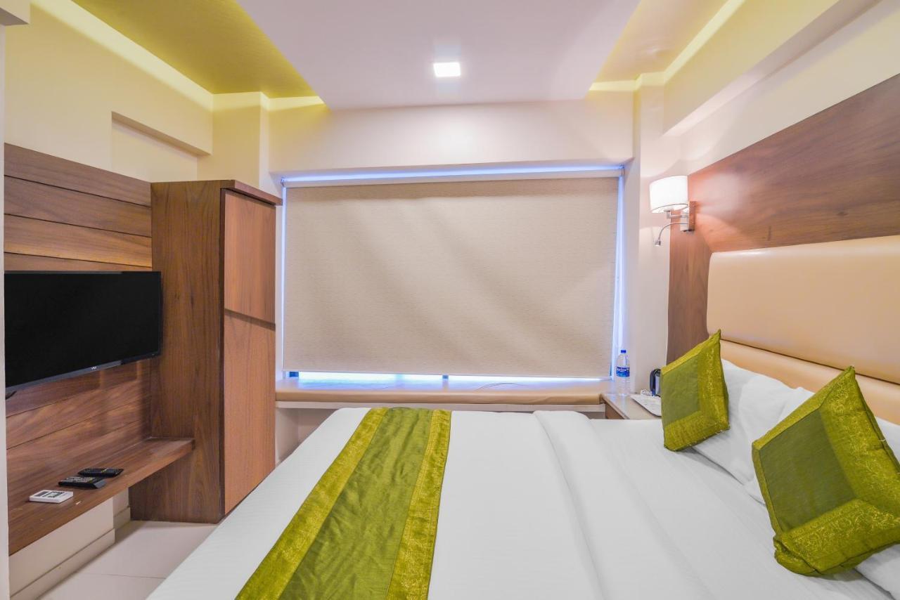 Oxford Hotel Powai Βομβάη Εξωτερικό φωτογραφία