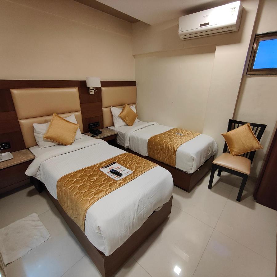 Oxford Hotel Powai Βομβάη Εξωτερικό φωτογραφία