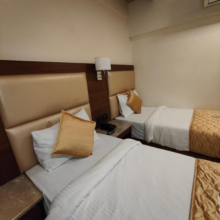 Oxford Hotel Powai Βομβάη Εξωτερικό φωτογραφία